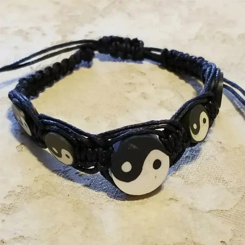 Yin Yang Surfer Asian Macrame Black White Unisex Bracelet Adjustable